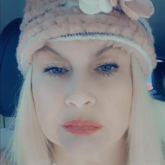 Meet your Posher, Kristi - Picture 2 of 6